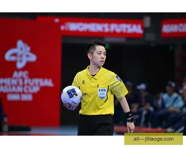 FIFA在多哈举办世界杯裁判研讨会聚焦半自动越位实操培训